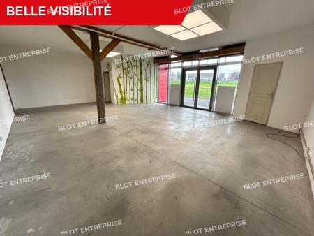 location d'entrepôt de 370 m² à brécé - 35530