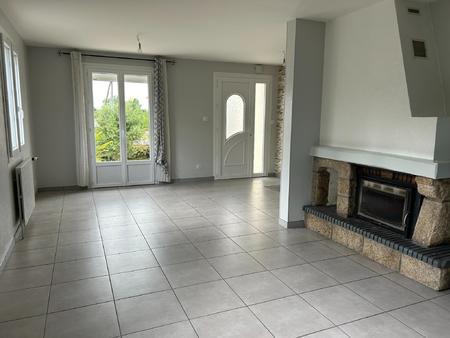 vente maison à la chapelle-saint-laurent (79430) : à vendre / 144m² la chapelle-saint-laur