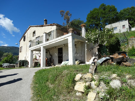 jolie maison située à pierrefeu