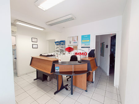 sollies pont - murs commerciaux loyer 900eur/mois