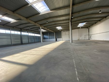 location d'entrepôt de 5 000 m² à montauban - 82000