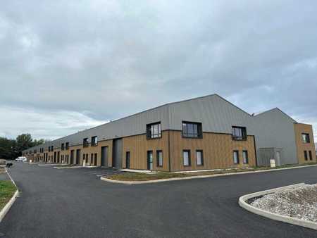 location d'entrepôt de 1 412 m² à bourgoin-jallieu - 38300