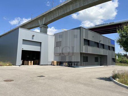 location d'entrepôt de 659 m² à la boisse - 01120