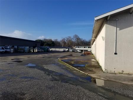 location d'entrepôt de 136 m² à sainte-eulalie - 33560