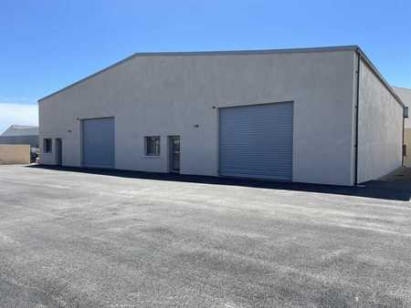 location d'entrepôt de 495 m² à vauvert - 30600