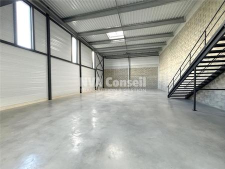 location d'entrepôt de 371 m² à éragny - 95610