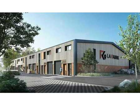 location d'entrepôt de 2 400 m² à roncq - 59223