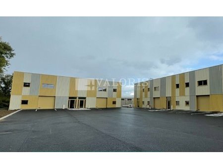 location d'entrepôt de 1 523 m² à saint-genis-laval - 69230