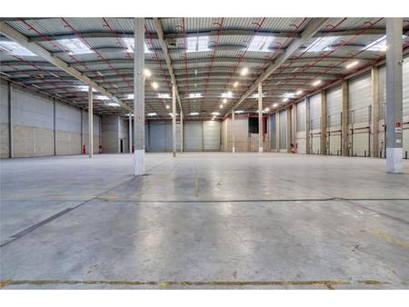 location d'entrepôt de 3 900 m² à gargenville - 78440