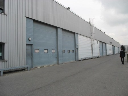 location d'entrepôt de 440 m² à le mesnil-amelot - 77990