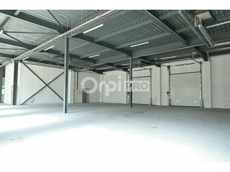 location d'entrepôt de 686 m² à dardilly - 69570