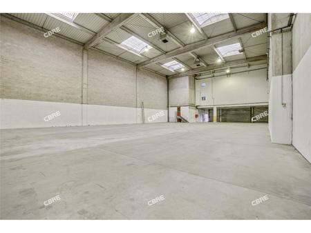 location d'entrepôt de 1 251 m² à saint-ouen - 93400