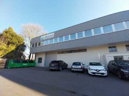 location d'entrepôt de 1 345 m² à trappes - 78190