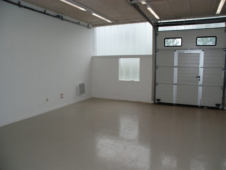 location d'entrepôt de 75 m² à calais - 62100