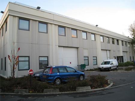location d'entrepôt de 935 m² à nanterre - 92000