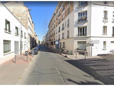 location d'entrepôt de 210 m² à saint-ouen - 93400