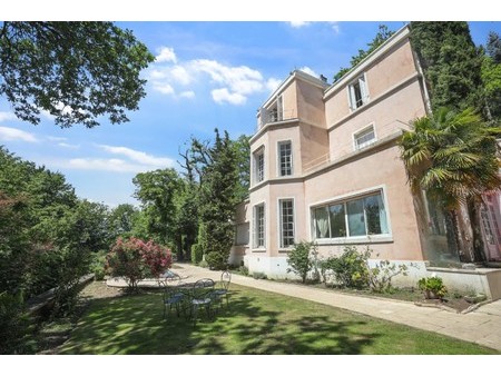 villa de luxe à vendre à versailles