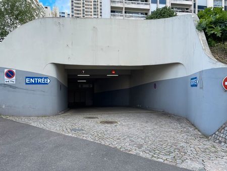 place de parking issy les moulineaux