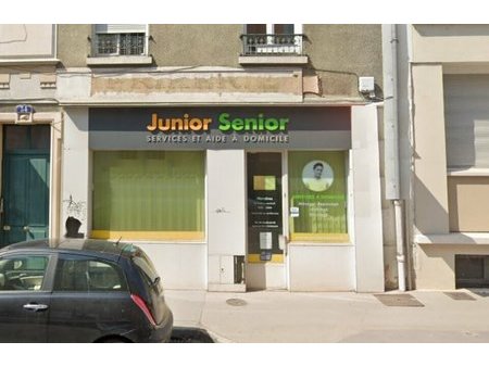 location de local commercial de 35 m² à oullins - 69600