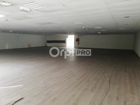 location de local commercial de 400 m² à feytiat - 87220