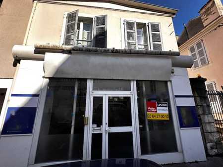 location de local commercial de 50 m² à pau - 64000