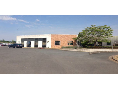 location de local commercial de 4 000 m² à châtellerault - 86100