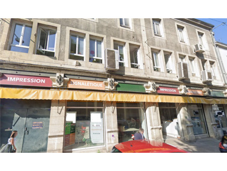 location de local commercial de 1 500 m² à périgueux - 24000