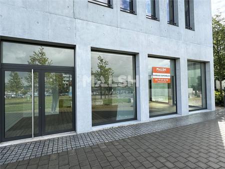 location de local commercial de 70 m² à saint-étienne - 42000