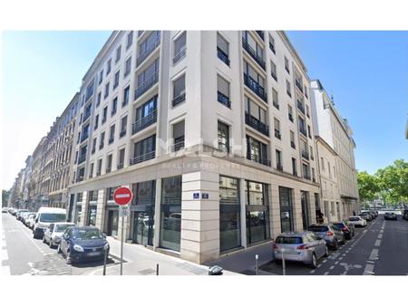 location de local commercial de 295 m² à lyon 6 - 69006