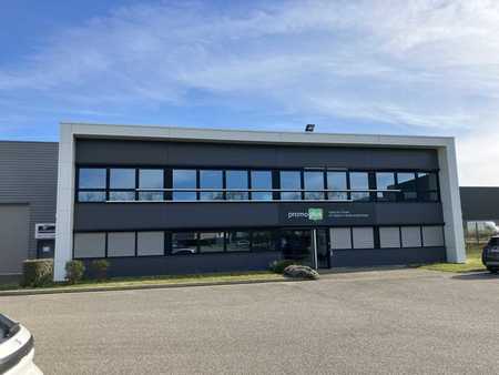 entrepôt à acheter de 1 085 m² à saint-priest - 69800