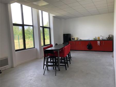 vente d'entrepôt de 420 m² à saint-pierre-du-perray - 91280