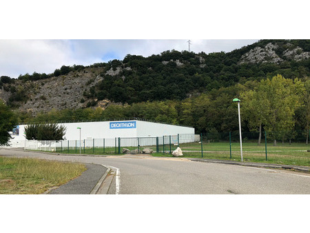 vente de local commercial de 23 042 m² à foix - 09000