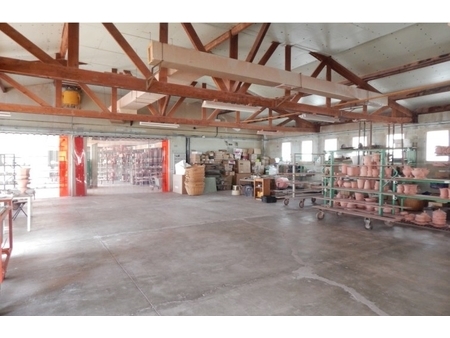 vente de local commercial de 1 910 m² à moustiers-sainte-marie - 04360