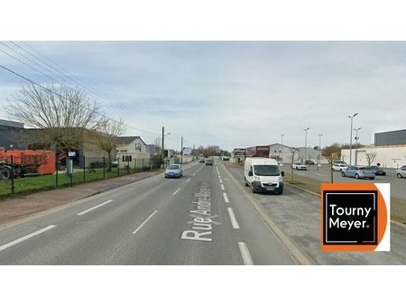 vente de terrain de 1 977 m² à royan - 17200