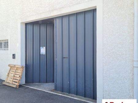 local 123 m² venelles