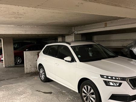 place parking garage sous terrain centre ville