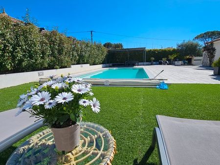 maison climatisée 142 m² avec jardin et piscine