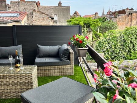 loft atypique avec rooftop à mâcon - charme et confort au rendez-vous