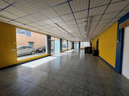 local commercial 156 m²