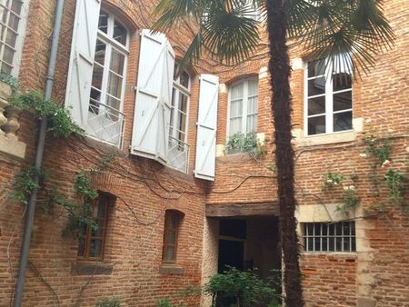 beaux bureaux et studio centre historique albi