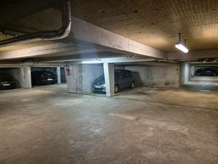 place de parking sous-terrain