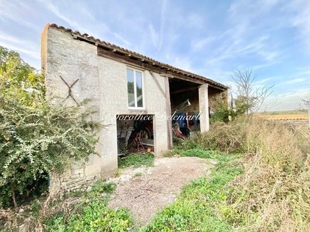 dpt charente maritime (17)  à vendre villeneuve la comtesse grange 80 m² - terrain de 400 