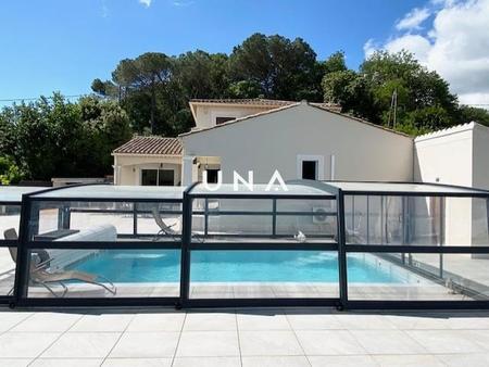 superbe villa en position dominante avec piscine