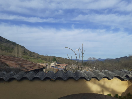 maison de village rénovée avec terrasse et jolie vue sur la