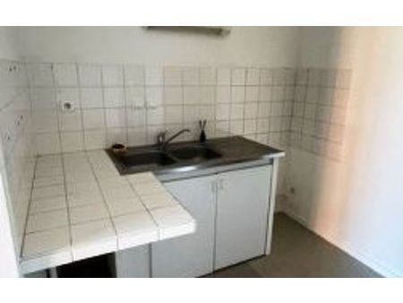 location appartement  m² t-4 à villeneuve-de-marsan  550 €