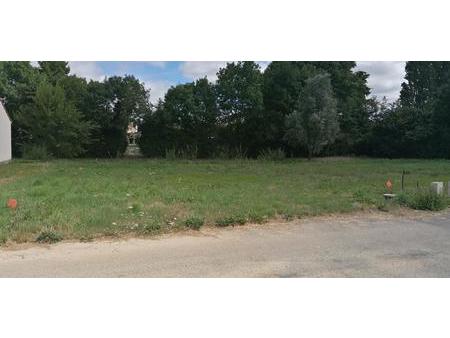 vente terrain à neuvy-en-mauges (49120) : à vendre / 398m² neuvy-en-mauges