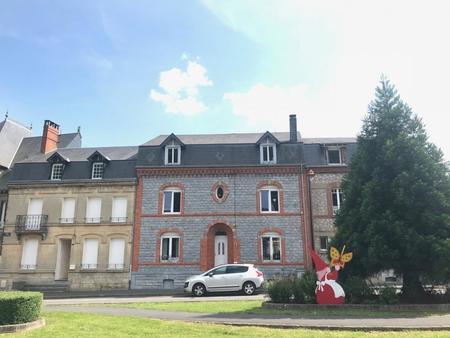 charmante maison entièrement rénovée avec jardin et garage