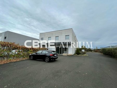 location d'entrepôt de 394 m² à aubière - 63170