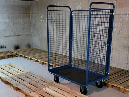 garde meuble-stockage-costockage-box-hivernage-entrepôt