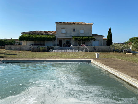jonquieres saint vincent villa 8 pièces 256 m² avec piscine et garage